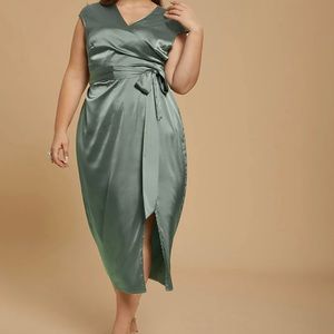 BloomChic Drop Shoulder Satin Belted Slit Dress